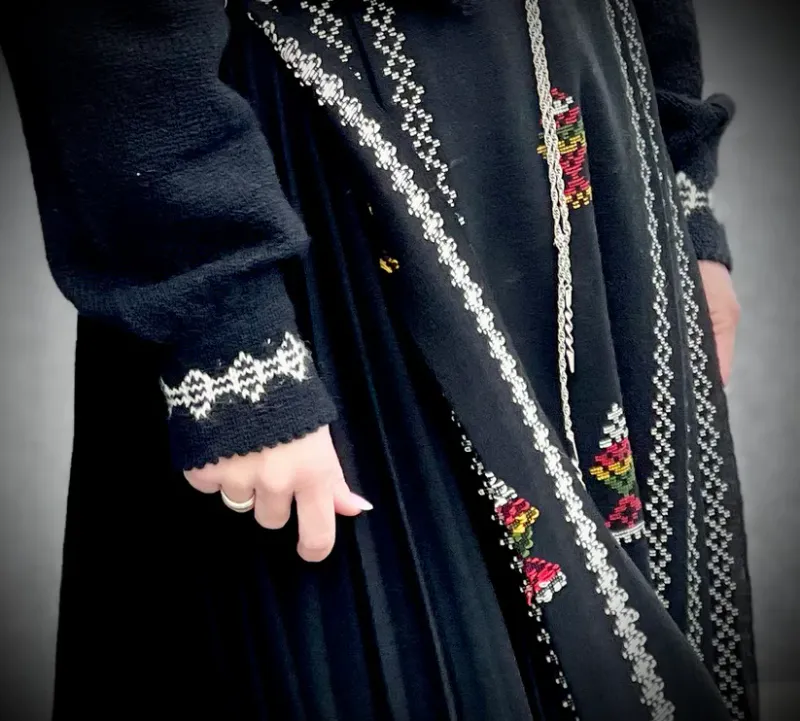 Helene-jakke tilpasset Nordfjorbunad, nord i Sogn & Fjordane | Strikkepakke