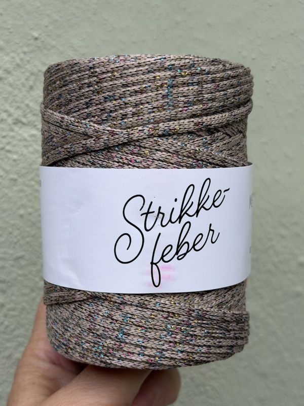 Mere Snor Glitter